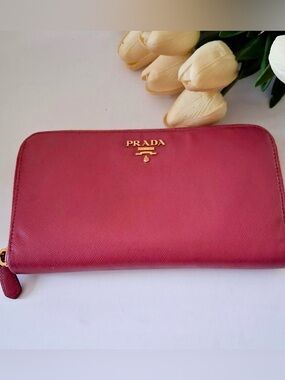 AUTH PRADA CONTINENTAL ZIP WALLET PEONY WITH COA